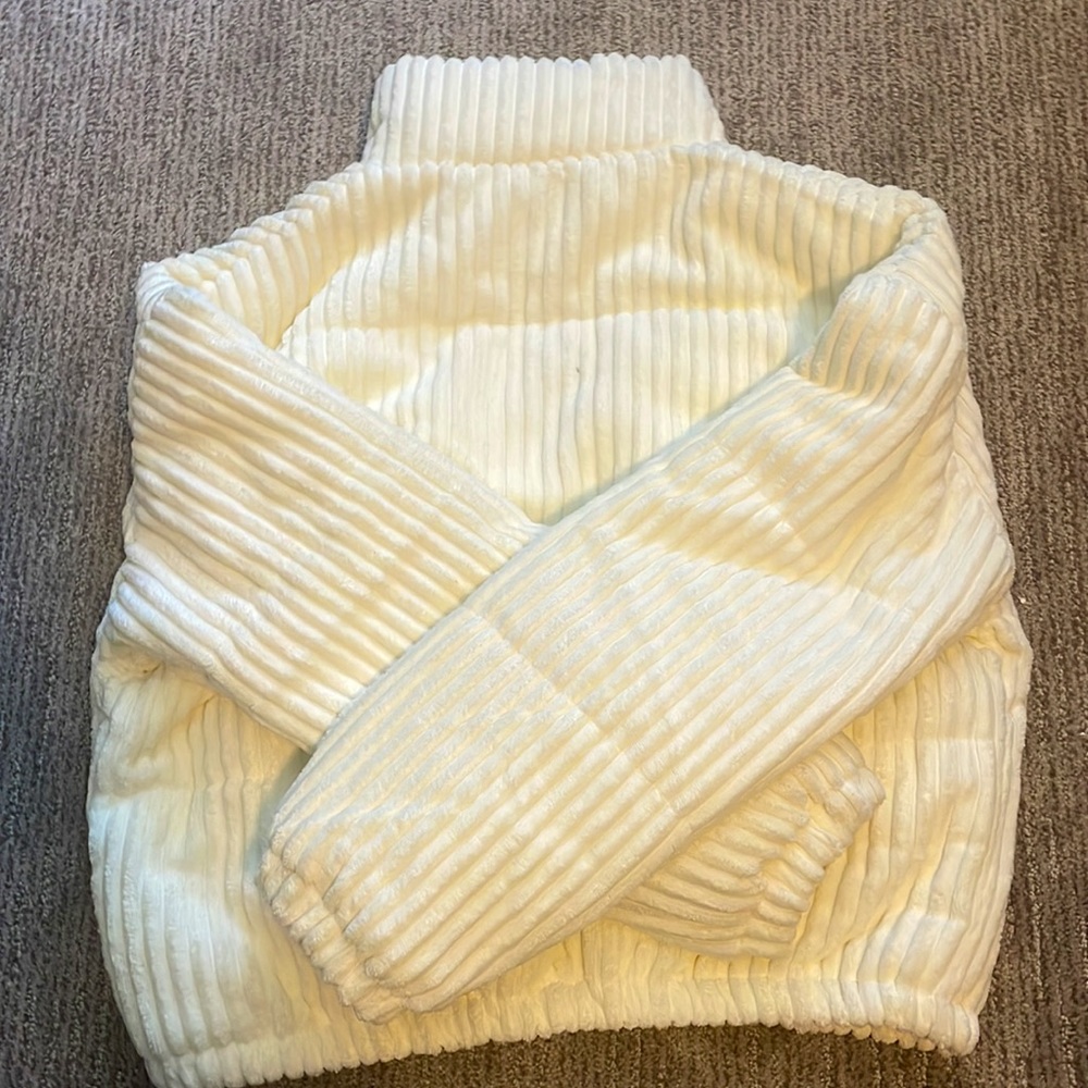 Francesca's Collections Cream Ribbed Puffer Jacket - Picture 2 of 2